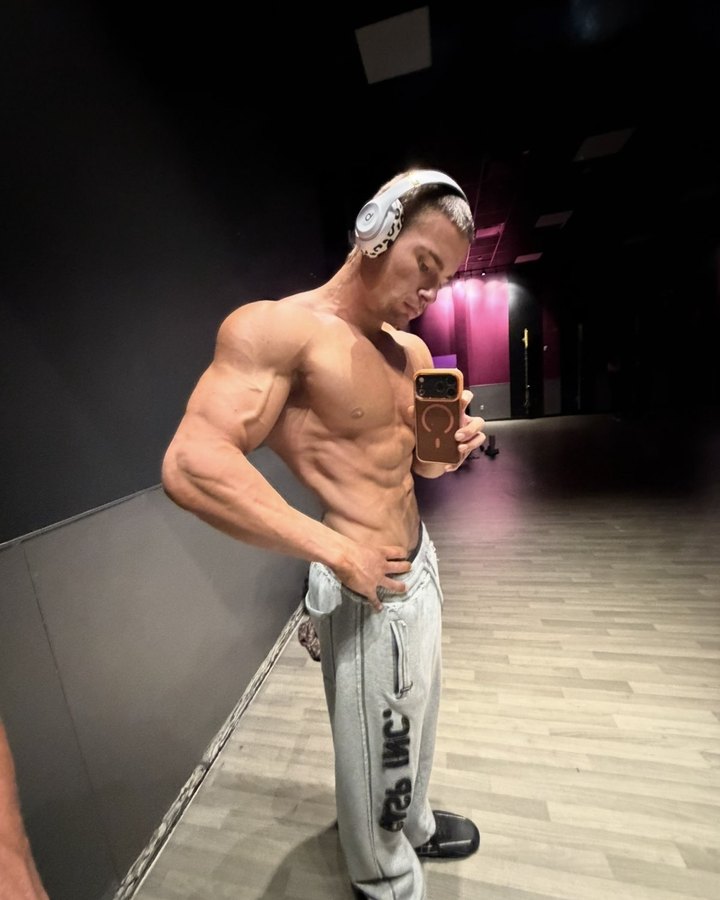 Catch Trombly, bodybuilding and physique coach